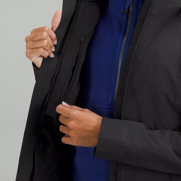 Lululemon Rain Rebel Insulated Jacket - Nwt - Size 4 - Picture 10 of 13